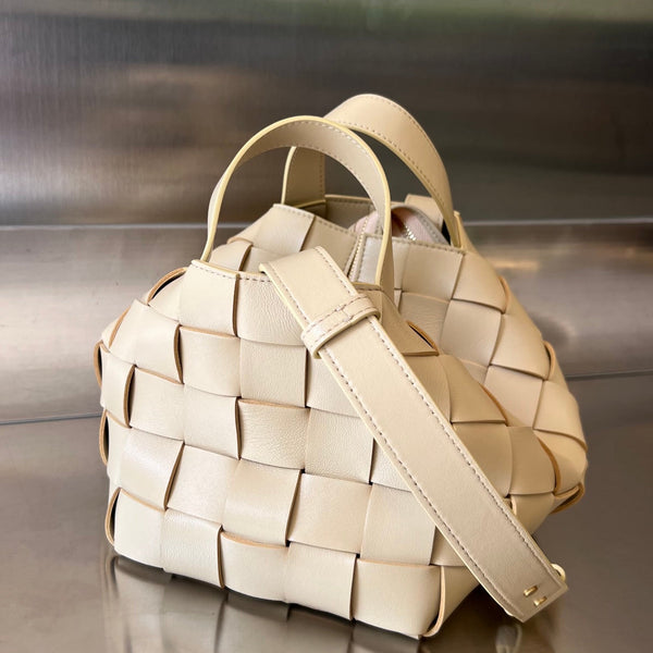 PICCOLA CASSETTA DA 22 IN PELLE DI AGNELLO BEIGE