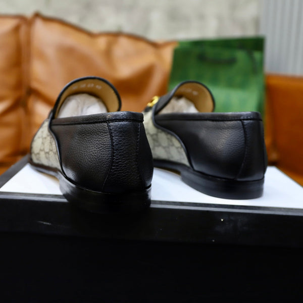 Mocassino da uomo GG in tela di vacchetta nera 551268