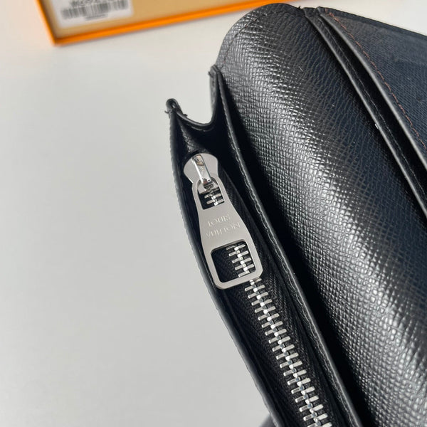Portafoglio LV M69410 Brazza in tela monogramma e pelle di mucca 221642