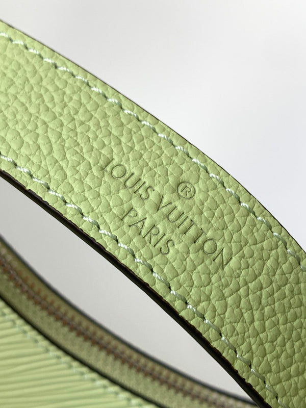 LV Marellini 19cm Pelle bovina Epi Grain verde Metallo HW