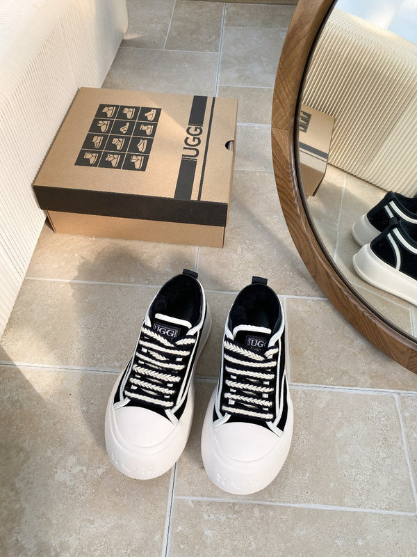 UGG Casual Sports Sneakers Black White Suede Wool Rubber 512825