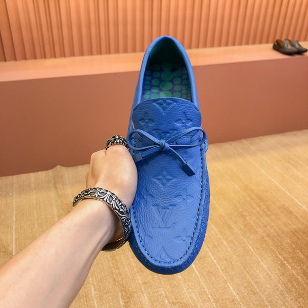 MOCASSINO LV IN PELLE DI VITELLO GOFFRATA BLU COBALTO