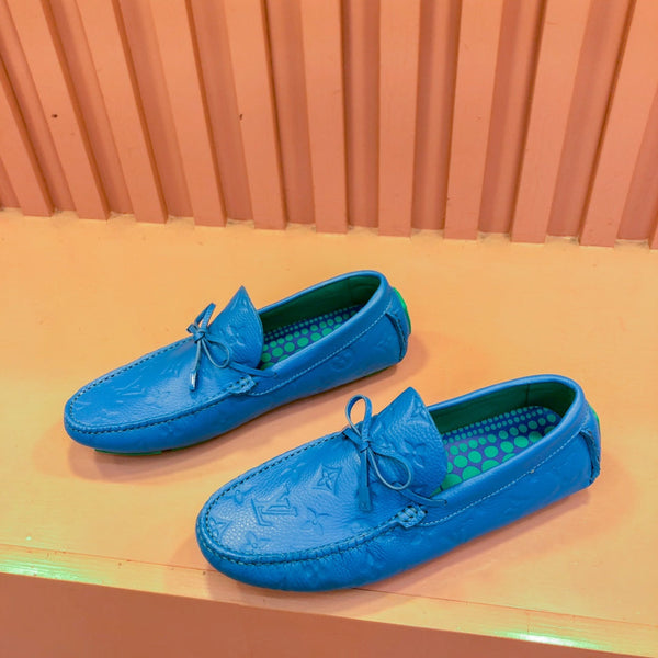 MOCASSINO LV IN PELLE DI VITELLO GOFFRATA BLU COBALTO