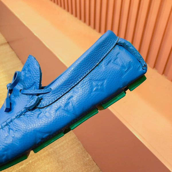 MOCASSINO LV IN PELLE DI VITELLO GOFFRATA BLU COBALTO