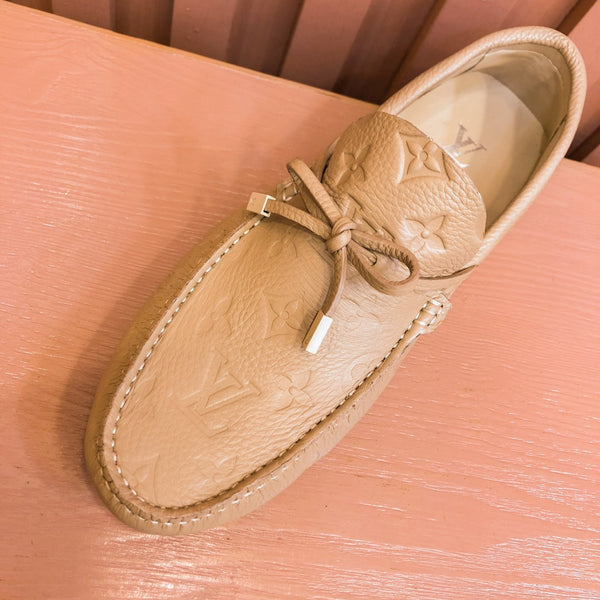 LV LOAFER IN CAMEL BROWN EMBOSSED CALFSKIN