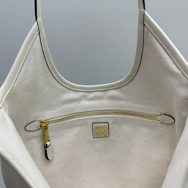 BORSA HOBO 40 IN PELLE DI VITELLO BIANCA