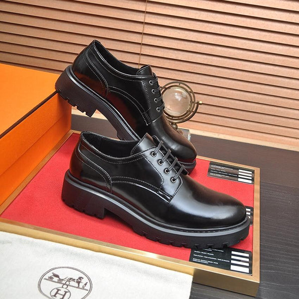 HM DANIEL TRAMPING SHOE GLOSSY BLACK CALFSKIN