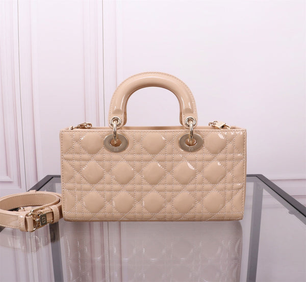 MEDIUM LADY D-JOY 26 BEIGE PELLE DI AGNELLO