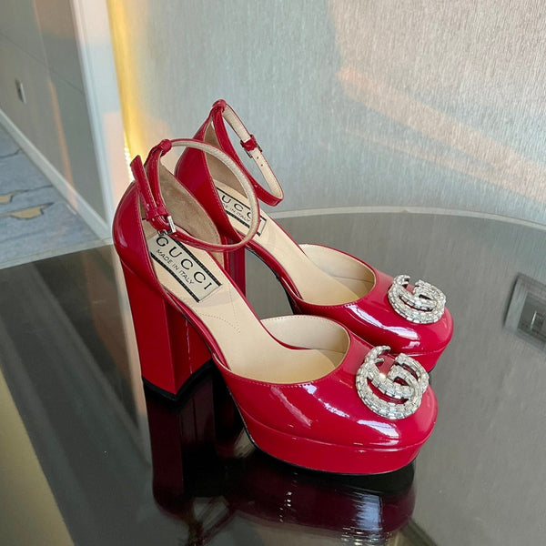 décolleté con plateau 12cm con doppia g in vernice rossa
