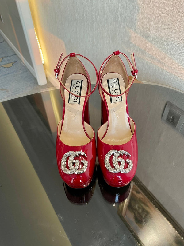 décolleté con plateau 12cm con doppia g in vernice rossa