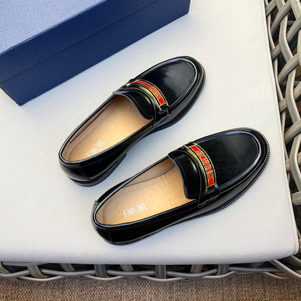 MOCASSINO CD CODE IN PELLE DI VITELLO NERA CON LOGO ROSSO