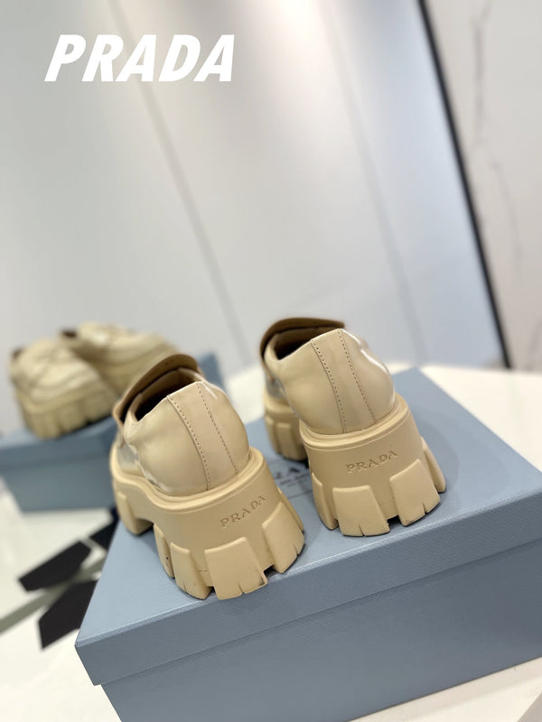 MOCASSINI MONOLITH IN PELLE SPAZZOLATA PRA BEIGE