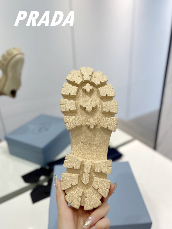 MOCASSINI CON LACCI IN PELLE SPAZZOLATA PRA MONOLITH BEIGE