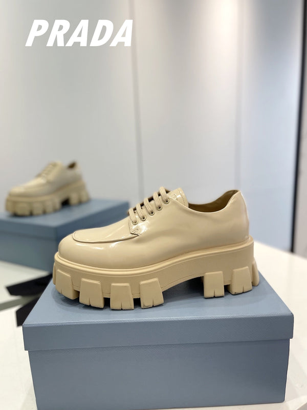 MOCASSINI CON LACCI IN PELLE SPAZZOLATA PRA MONOLITH BEIGE