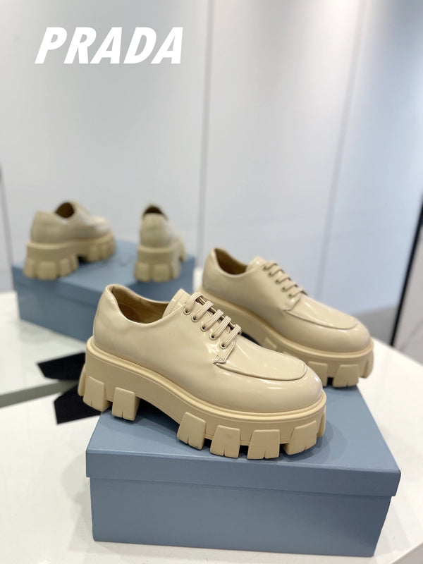 MOCASSINI CON LACCI IN PELLE SPAZZOLATA PRA MONOLITH BEIGE