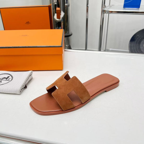 Sandalo 0ran in pelle scamosciata color oro