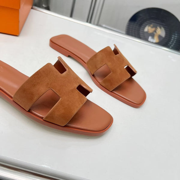 Sandalo 0ran in pelle scamosciata color oro