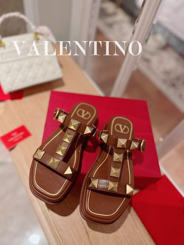 SANDALI INFRADITO ROCKSTUD IN PELLE DI VITELLO MARRONE BRONZO