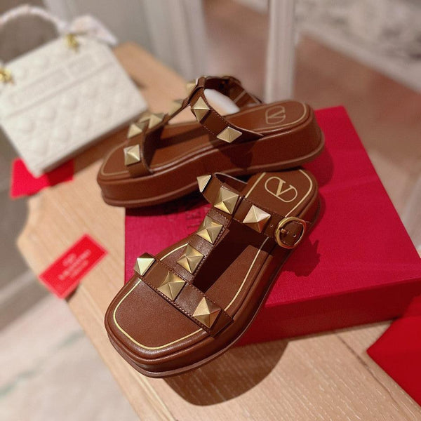 SANDALI ROCKSTUD PLATFORM MULE IN PELLE DI VITELLO MARRONE BRONZO