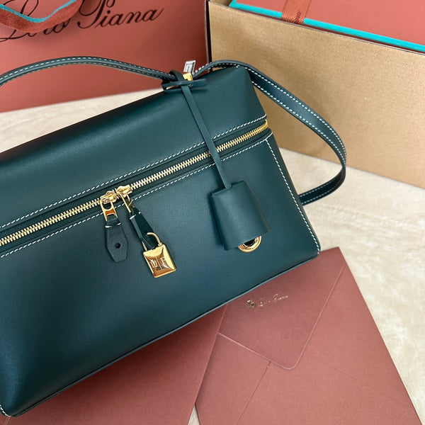 BORSA EXTRA L27 IN PELLE DI VITELLO LISCIA BLU PAVONE CON FERRAMENTA ORO