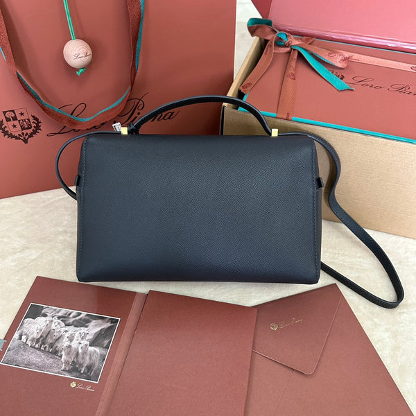 BORSA EXTRA L27 IN PELLE DI VITELLO MARTELLATA NERA CON FERRAMENTA ORO