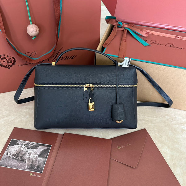 BORSA EXTRA L27 IN PELLE DI VITELLO MARTELLATA NERA CON FERRAMENTA ORO