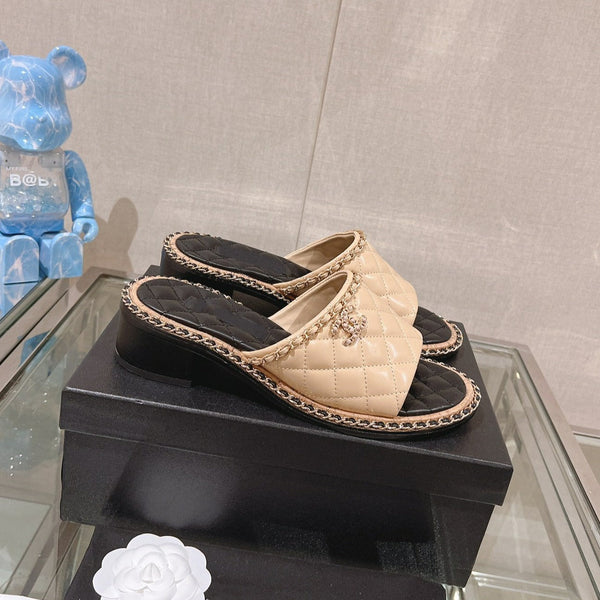 sandalo mulo 50 beige nero trapuntato in pelle di agnello