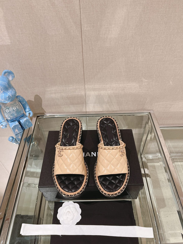 sandalo mulo 50 beige nero trapuntato in pelle di agnello
