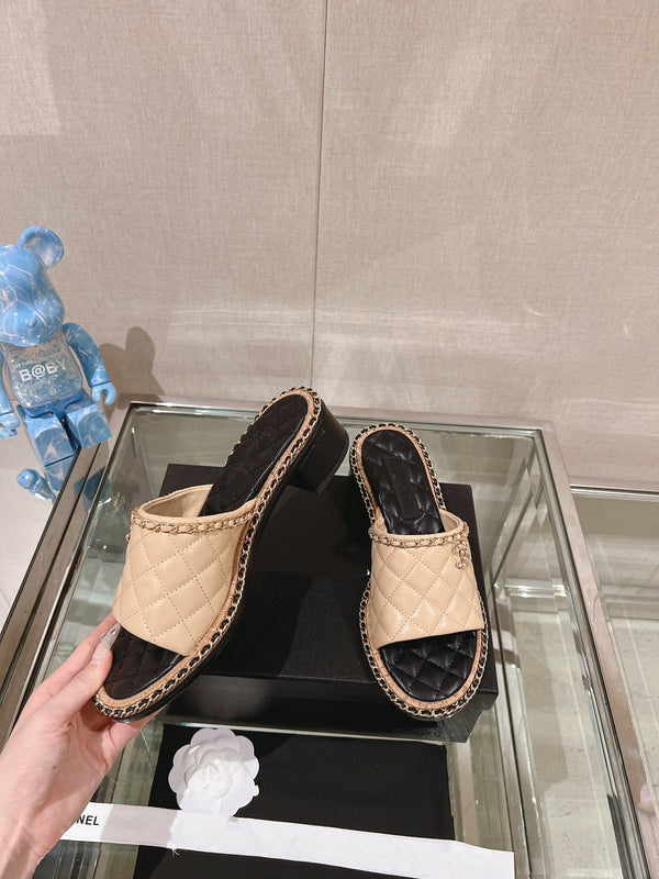 sandalo mulo 50 beige nero trapuntato in pelle di agnello