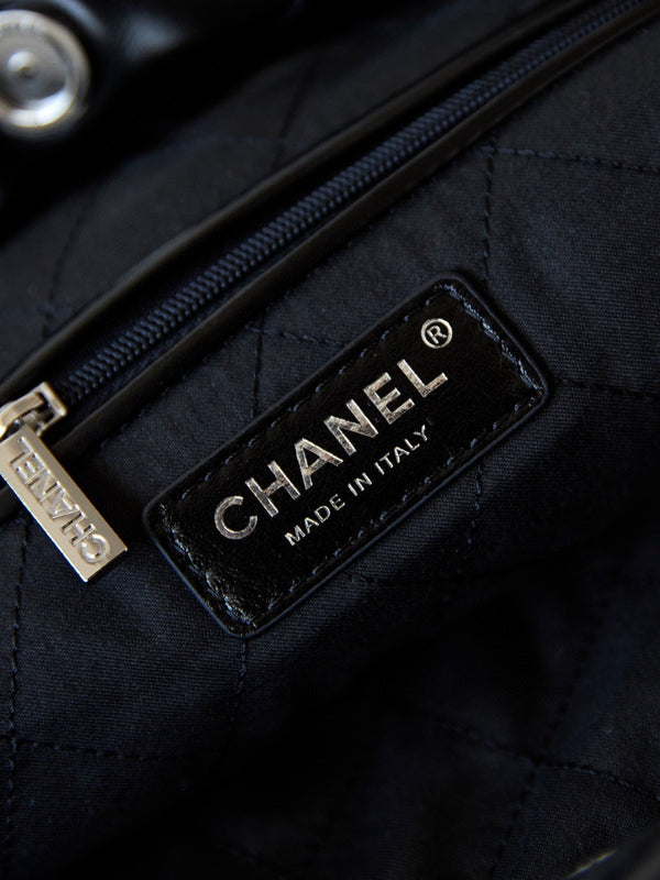 cc 22 hobo pelle di vitello nera hardware nero