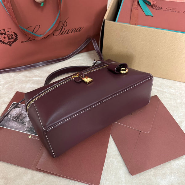BORSA EXTRA L27 IN PELLE DI VITELLO LISCIA VIOLA CON FERRAMENTA ORO