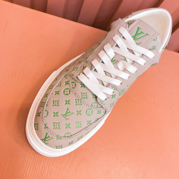 SNEAKER LV TRAINER IN PELLE DI VITELLO CON MONOGRAMMA BEIGE TAN