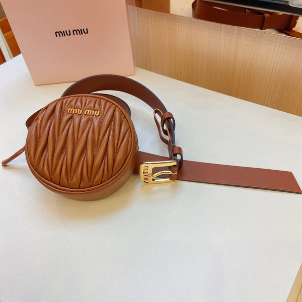 cintura miu marrone 30mm con borsa matelassé circolare fibbia oro