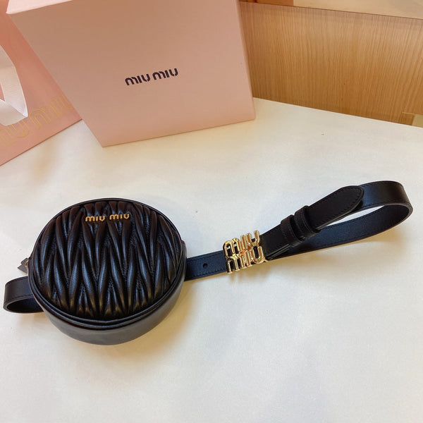 cintura nera miu 20mm con borsa matelassé circolare