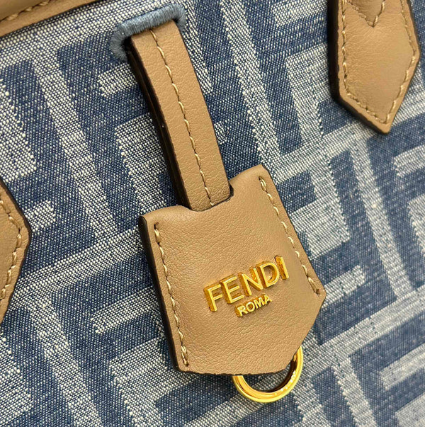 FENDI ORIGAMI MINI 19 IN DENIM MONOGRAM BLU CON CINTURINO IN PELLE DI VITELLO