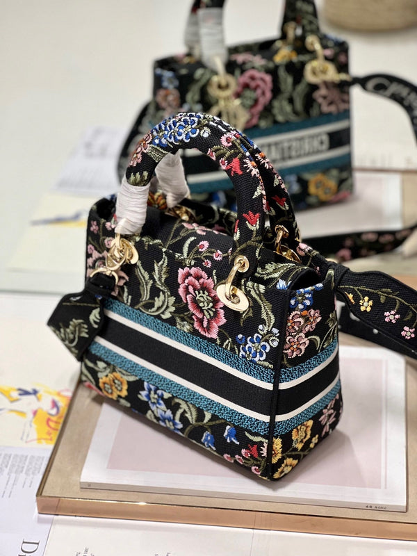 Borsa Lady Dior in tela nera con fiore CD 336670