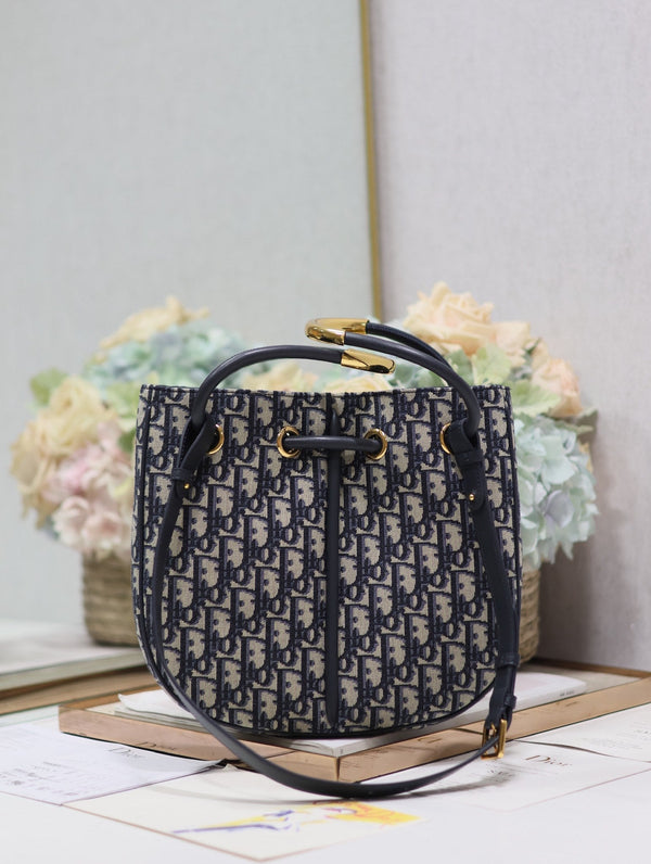 BORSA MINI 27 NOLITA IN JACQUARD OBLIQUO MONOGRAM BLU
