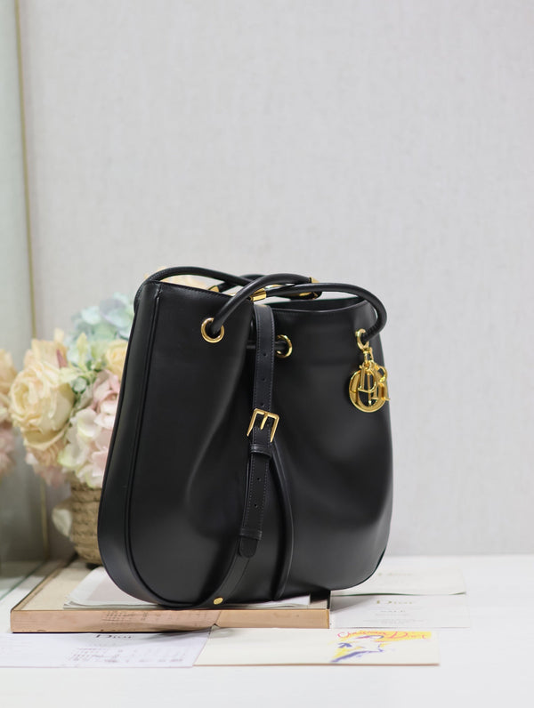 BORSA NOLITA MEDIA 34 IN PELLE DI VITELLO LISCIA NERA
