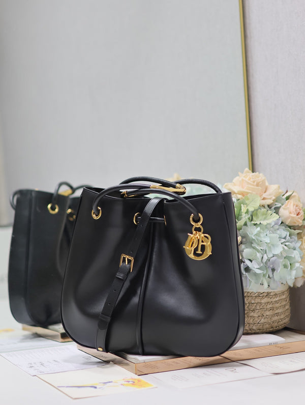 BORSA NOLITA MEDIA 34 IN PELLE DI VITELLO LISCIA NERA
