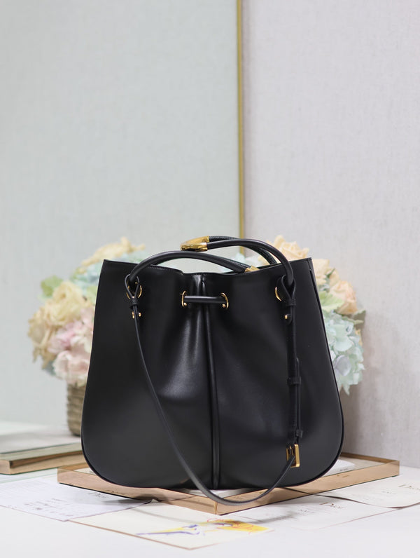BORSA NOLITA MEDIA 34 IN PELLE DI VITELLO LISCIA NERA
