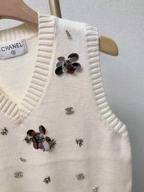 Gilet lavorato a maglia con scollo a V e paillettes a coste CC