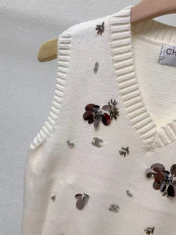 Gilet lavorato a maglia con scollo a V e paillettes a coste CC