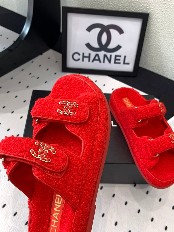 CC DAD SANDAL MULE IN PELLICCIA DI AGNELLO ROSSO CREMISANO