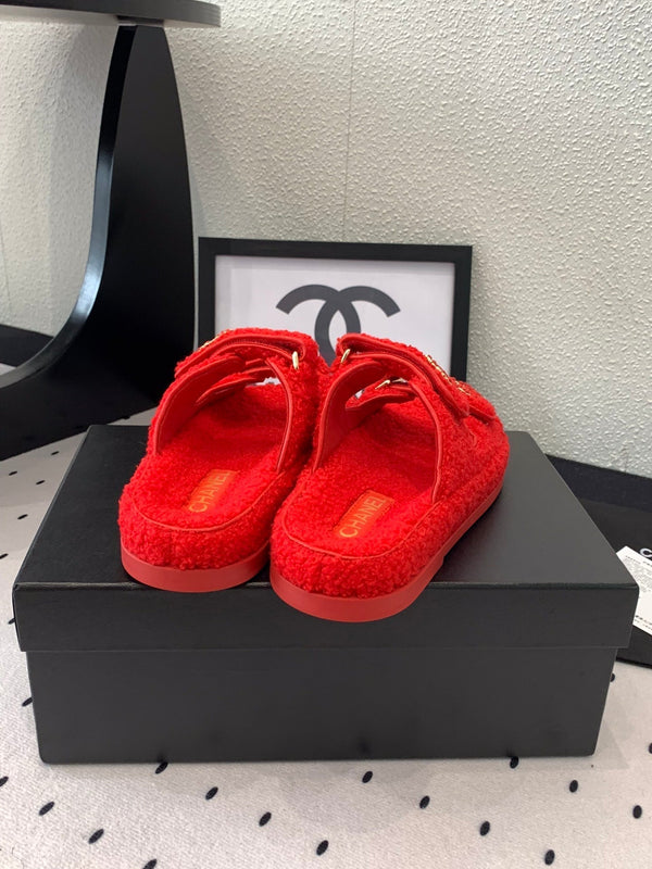 CC DAD SANDAL MULE IN PELLICCIA DI AGNELLO ROSSO CREMISANO