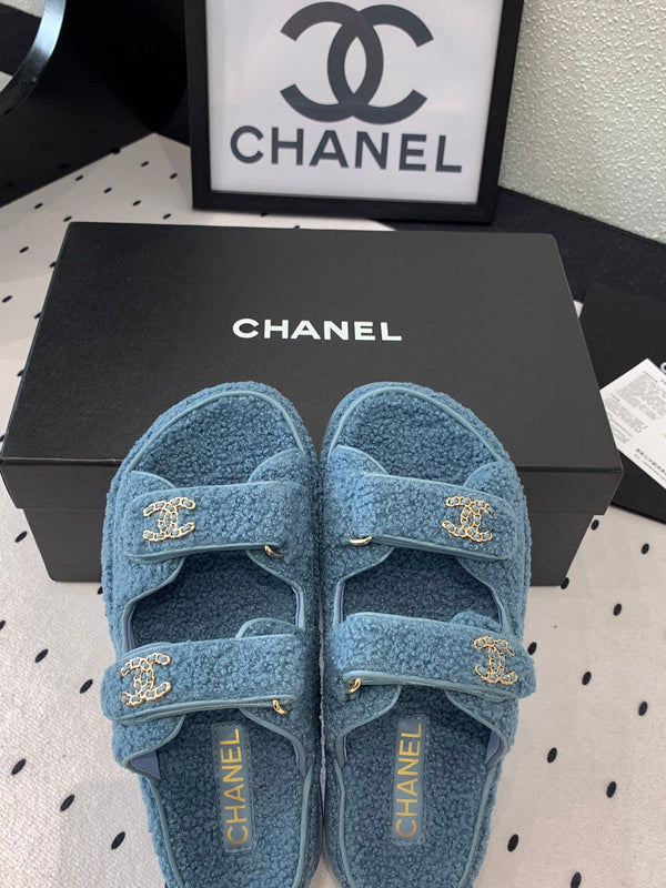 CC DAD SANDALO MULE IN PELLICCIA DI AGNELLO BLU EGEO