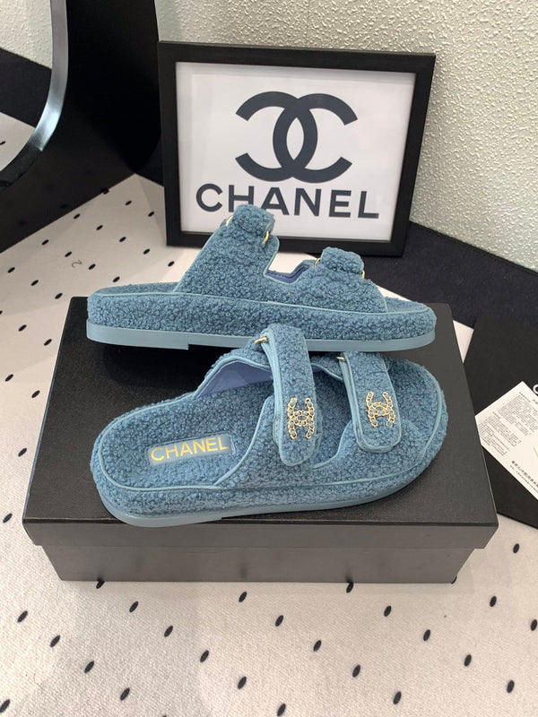 CC DAD SANDALO MULE IN PELLICCIA DI AGNELLO BLU EGEO
