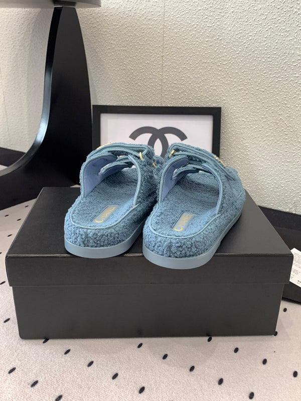 CC DAD SANDALO MULE IN PELLICCIA DI AGNELLO BLU EGEO