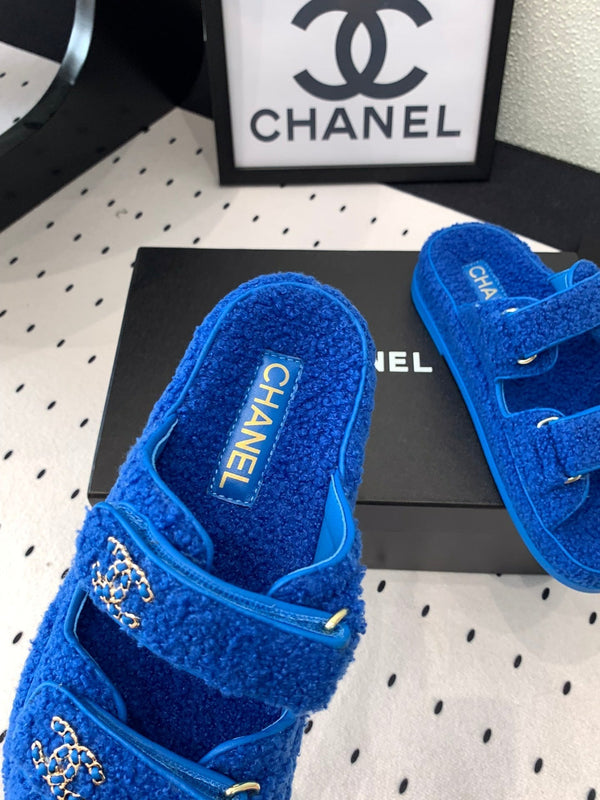 CC DAD SANDALO MULE IN PELLICCIA DI AGNELLO AZZURRO