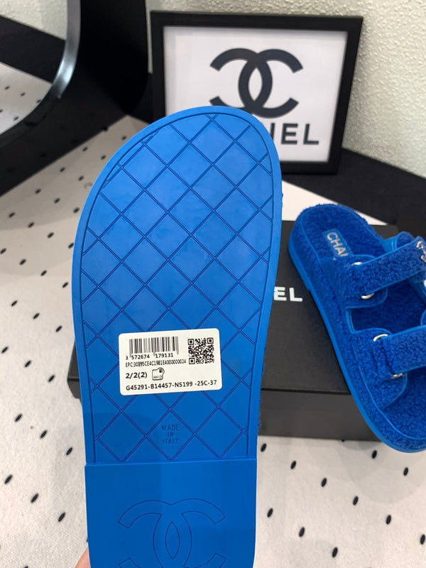 CC DAD SANDALO MULE IN PELLICCIA DI AGNELLO AZZURRO