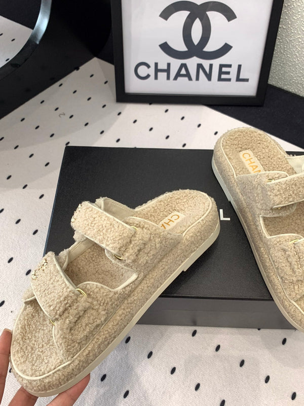 CC DAD SANDALO MULE IN PELLICCIA DI AGNELLO BEIGE ECRU